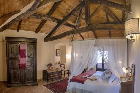 House, 3 Bedrooms, Garden View (Le Tortore) | Blackout drapes, iron/ironing board