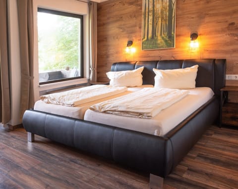 Superior Double Room | Individually furnished, iron/ironing board, free WiFi, bed sheets