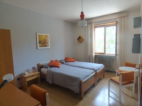 Double or Twin Room, Valley View | Desk, free WiFi