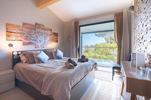 Luxury Double or Twin Room, 1 Bedroom, Non Smoking, Partial Sea View | Premium bedding, individually decorated, individually furnished