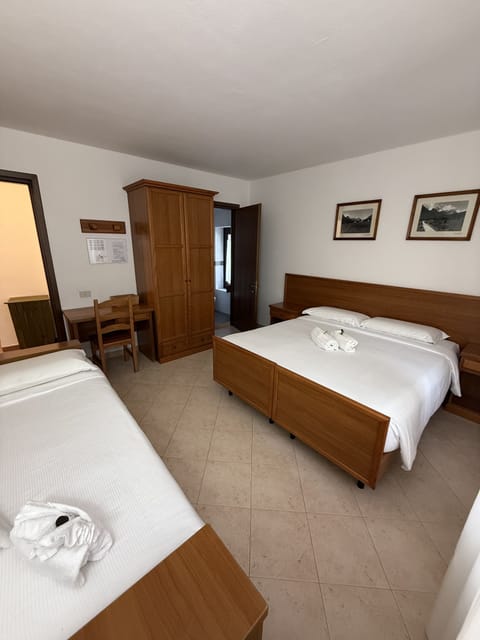 Triple Room | Bed sheets