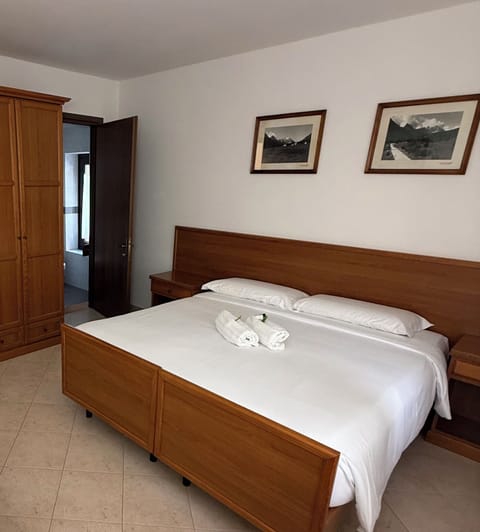 Double Room, 1 Double Bed, Non Smoking | Bed sheets