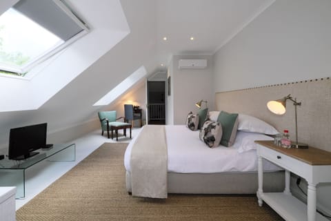 Classic Room | Premium bedding, in-room safe, individually decorated