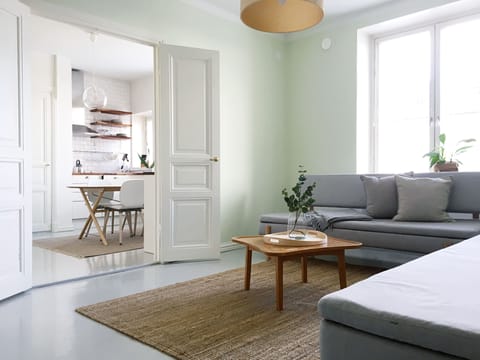 Roost Kruunuhaka | 1 bedroom, hypo-allergenic bedding, individually decorated