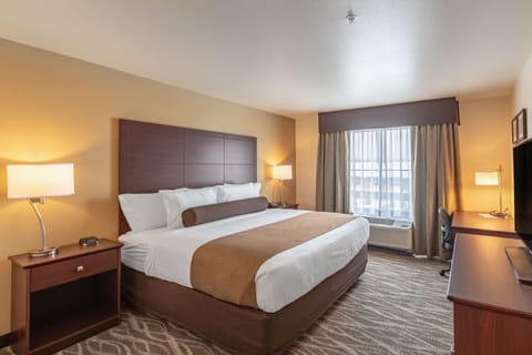 Premium bedding, down comforters, pillowtop beds, in-room safe