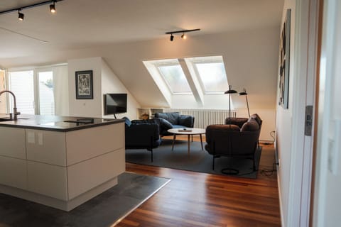 Apartment, Balcony | Living area | 32-inch flat-screen TV with cable channels, TV