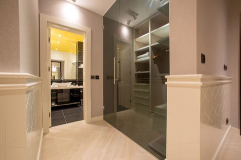 Standard Double Room | Bathroom | Free toiletries, hair dryer, bathrobes, slippers