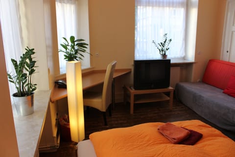 Double Room, 1 Double Bed, Non Smoking | Free WiFi, bed sheets