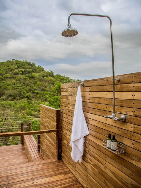 Bathrobes, slippers, towels