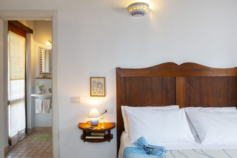 Double Room, Terrace | 1 bedroom, soundproofing, free WiFi, bed sheets