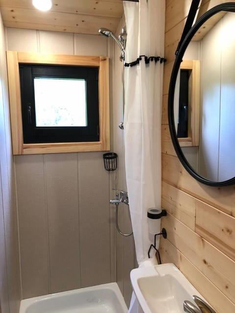 Shower, free toiletries, hair dryer, bathrobes