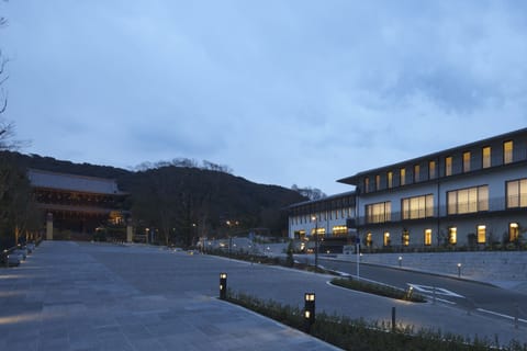 Front of property - evening/night