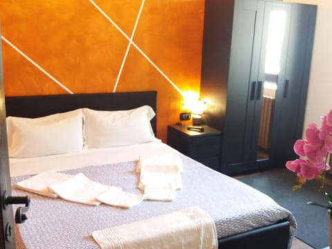 Executive Triple Room, Multiple Beds, Non Smoking, Refrigerator | Premium bedding, down comforters, memory foam beds, minibar