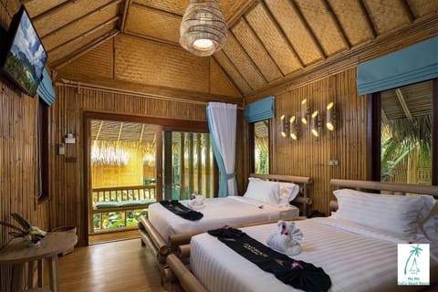 Free minibar items, in-room safe, desk, blackout drapes