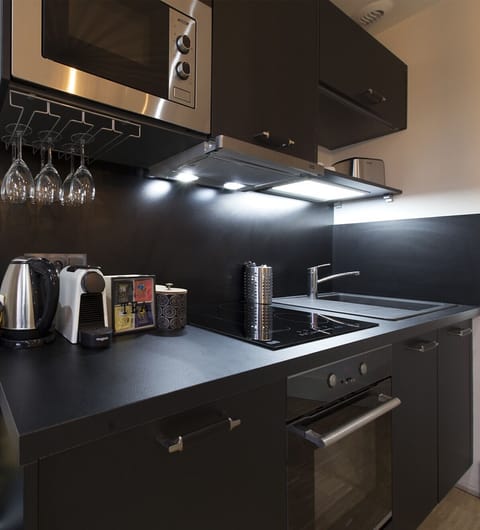 Apartment, Private Bathroom (Eléonore) | Private kitchen