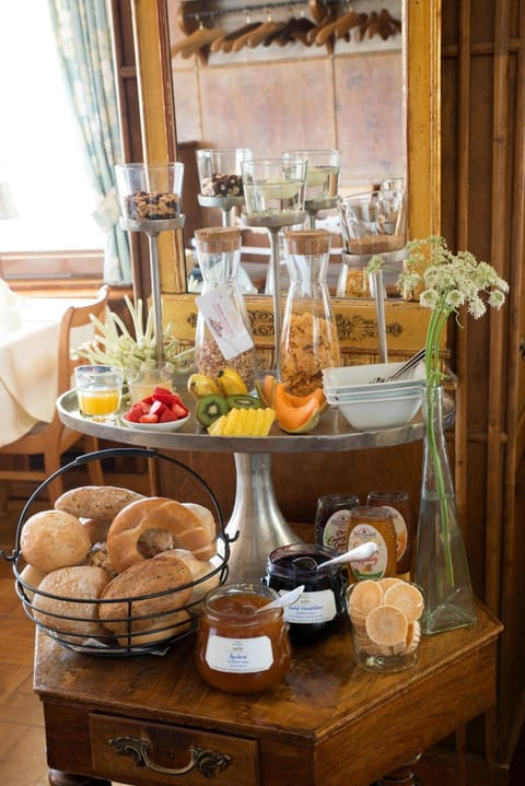 Daily buffet breakfast (EUR 10 per person)