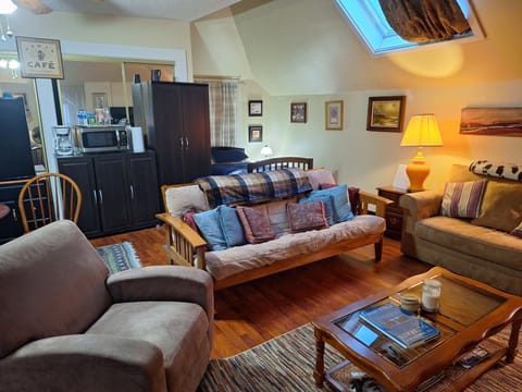 Standard Room, 2 Queen Beds, Non Smoking (Paris Suite) | Iron/ironing board, free WiFi