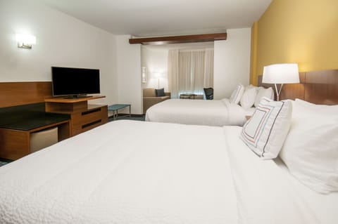 Desk, laptop workspace, iron/ironing board, rollaway beds