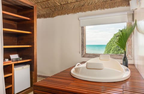 Luxury Room | Jetted tub