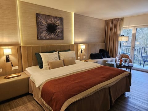 Superior Double Room | Minibar, in-room safe, desk, soundproofing