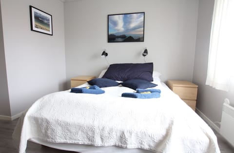 Basic Double Room, 1 Double Bed, Non Smoking | Cribs/infant beds, rollaway beds, free WiFi, bed sheets