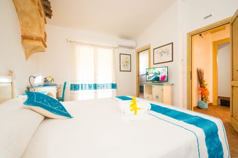 1 bedroom, minibar, in-room safe, individually furnished