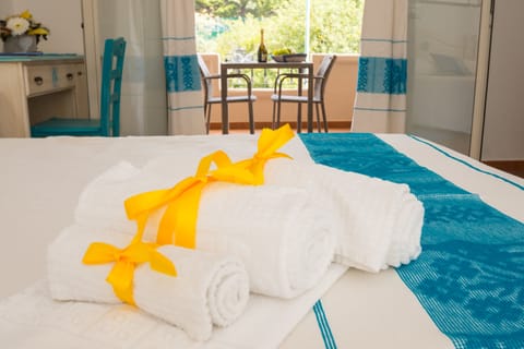 Deluxe Double Room, Balcony | Room amenity