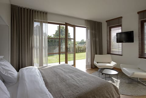 Comfort Double Room | Egyptian cotton sheets, premium bedding, minibar, in-room safe