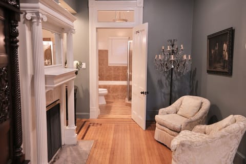 Luxury Room, 1 King Bed with Sofa bed, Non Smoking (104 Essex) | Individually decorated, individually furnished, blackout drapes