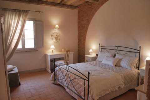 Deluxe Double Room (Castagno) | In-room safe, individually furnished, iron/ironing board