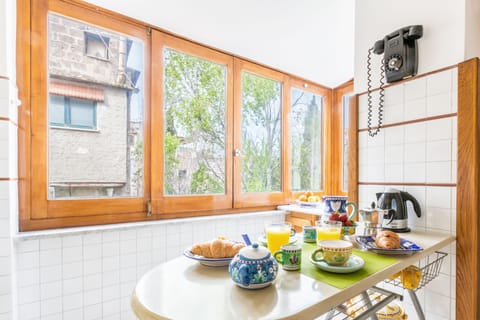 Apartment, 2 Bedrooms | In-room dining