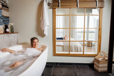 Große Stube für Deichgrafen | In-room safe, desk, soundproofing, free WiFi