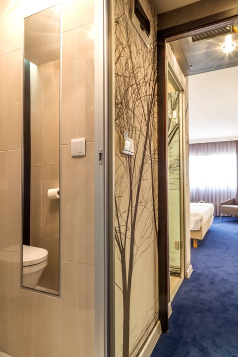 Luxury Room, Non Smoking | Select Comfort beds, minibar, desk, free WiFi