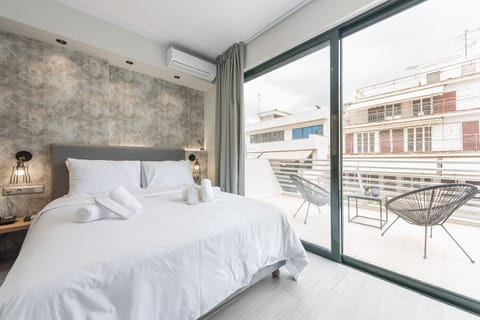 1 bedroom, in-room safe, individually decorated, individually furnished