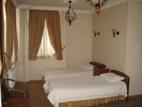 1 bedroom, desk, free WiFi, bed sheets