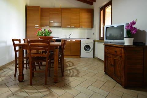 Apartment (4) | Living area | TV