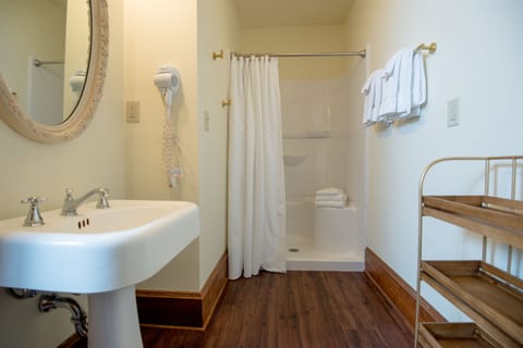 Room, 1 King Bed, Non Smoking (Room # 4 upstairs) | Bathroom | Free toiletries, hair dryer, towels, soap