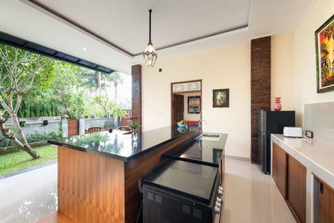 Villa, 2 Bedrooms, Private Pool | Shared kitchen | Fridge, stovetop, toaster, cookware/dishes/utensils