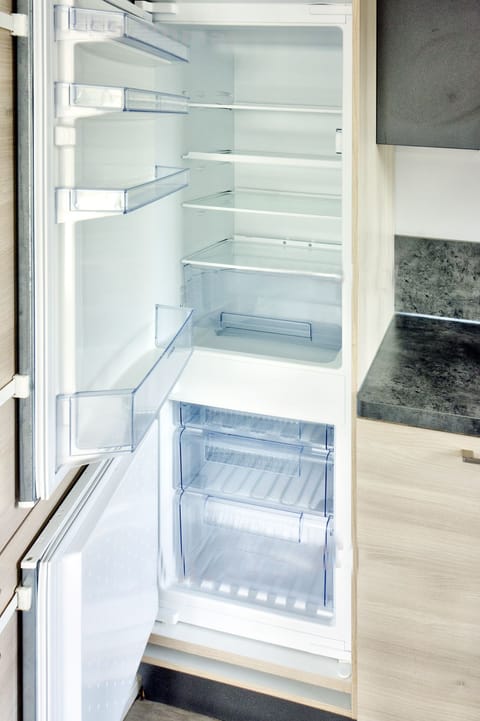 Apartment, 2 Bedrooms | 2 bedrooms, individually decorated, desk, travel crib