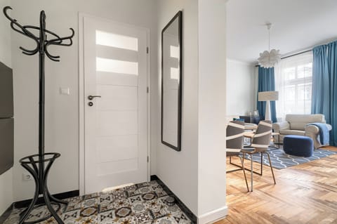 Superior Apartment, 1 Queen Bed with Sofa bed, Non Smoking | 1 bedroom, individually decorated, individually furnished, desk