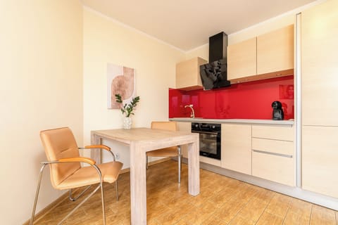 1 bedroom, Egyptian cotton sheets, premium bedding