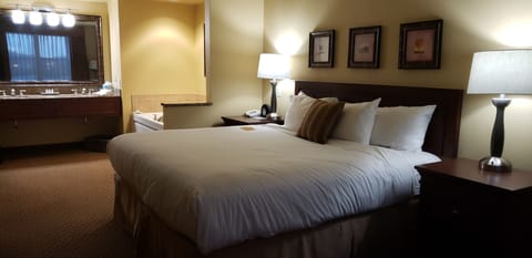 Luxury Suite, 1 King Bed with Sofa bed, Accessible, Non Smoking | 1 bedroom, premium bedding, pillowtop beds, laptop workspace