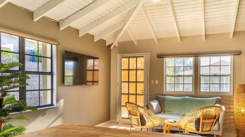 Premium Bungalow, Non Smoking | Living area