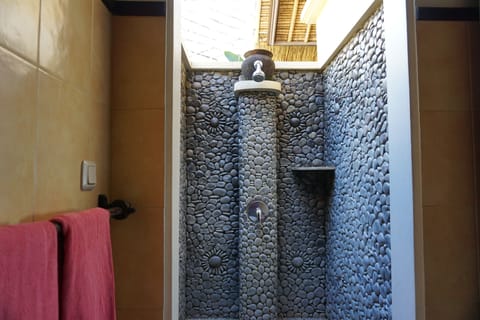 Cottage, Multiple Beds | Bathroom shower