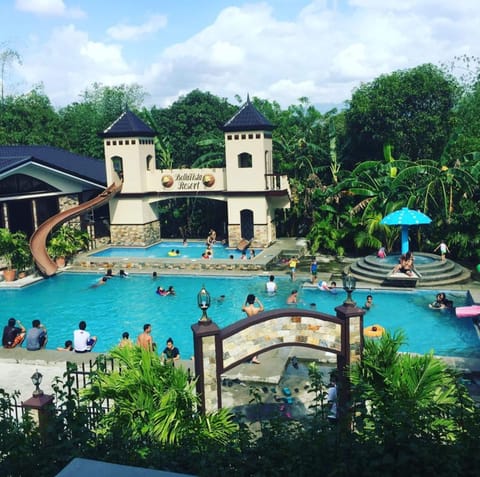 3 outdoor pools