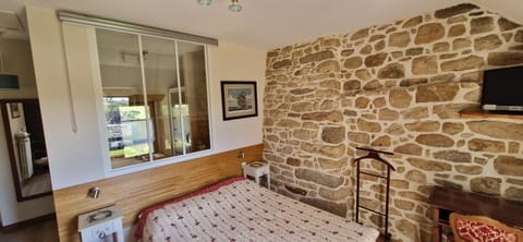 Double Room (Pere Pierron) | Premium bedding, individually decorated, individually furnished, desk