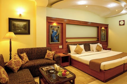 Super Deluxe Room | Premium bedding, desk, laptop workspace, blackout drapes