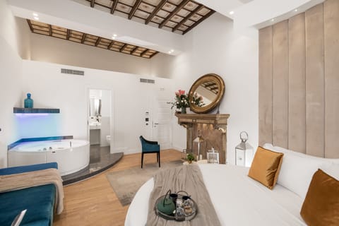 Exclusive Suite, Jetted Tub | Down comforters, memory foam beds, minibar, in-room safe