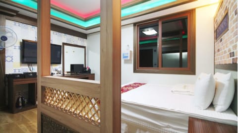 Deluxe Room | Free WiFi