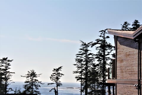 Deluxe Condo, 2 Bedrooms, Ocean View | Exterior